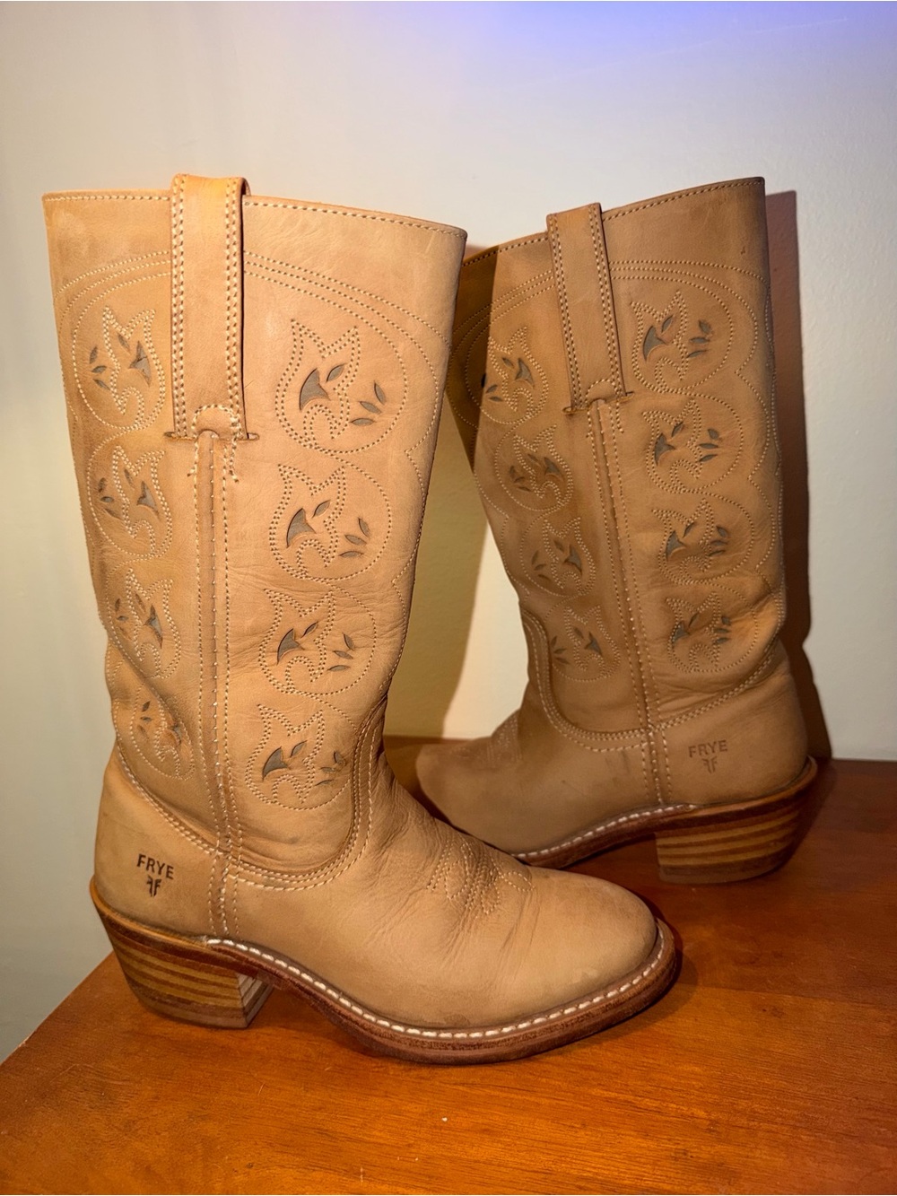 Vintage Frye Austin Nubuck Suede Cowgirl Boots Tooled Flower Inlay USA 6 M